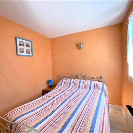 Appartement Lumineux Avec Balcon, Proche Plages Et Commerces, Parking Privatif, Pour 6 Personnes - Fr-1-494-193 *