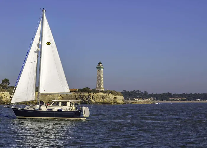 Lumineux Avec Balcon, Proche Plages Et Commerces, Parking Privatif, Pour 6 Personnes - Fr-1-494-193 Apartment *